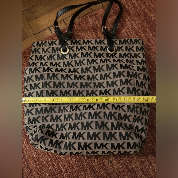 Michael Kors Tote Bag - Picture 10 of 11